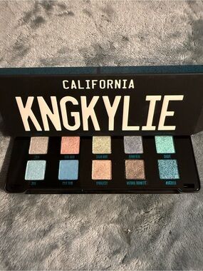 Kylie Cosmetics KNGKYLIE Shimmer Eyeshadow Palette - Teal, Blue, Pink, Gold